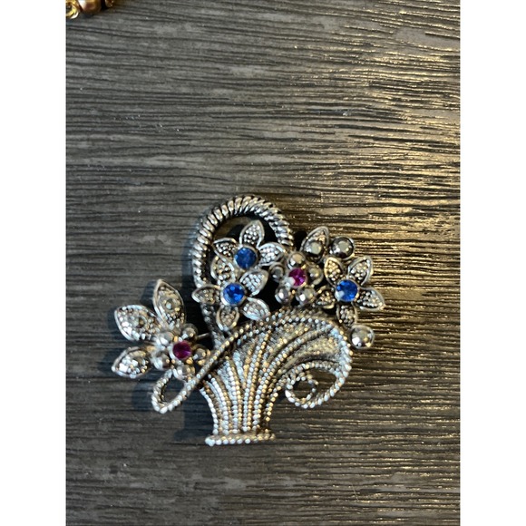 AAI Jewelry - Vintage Aai  Flower Basket Brooch Pin Silver Tone